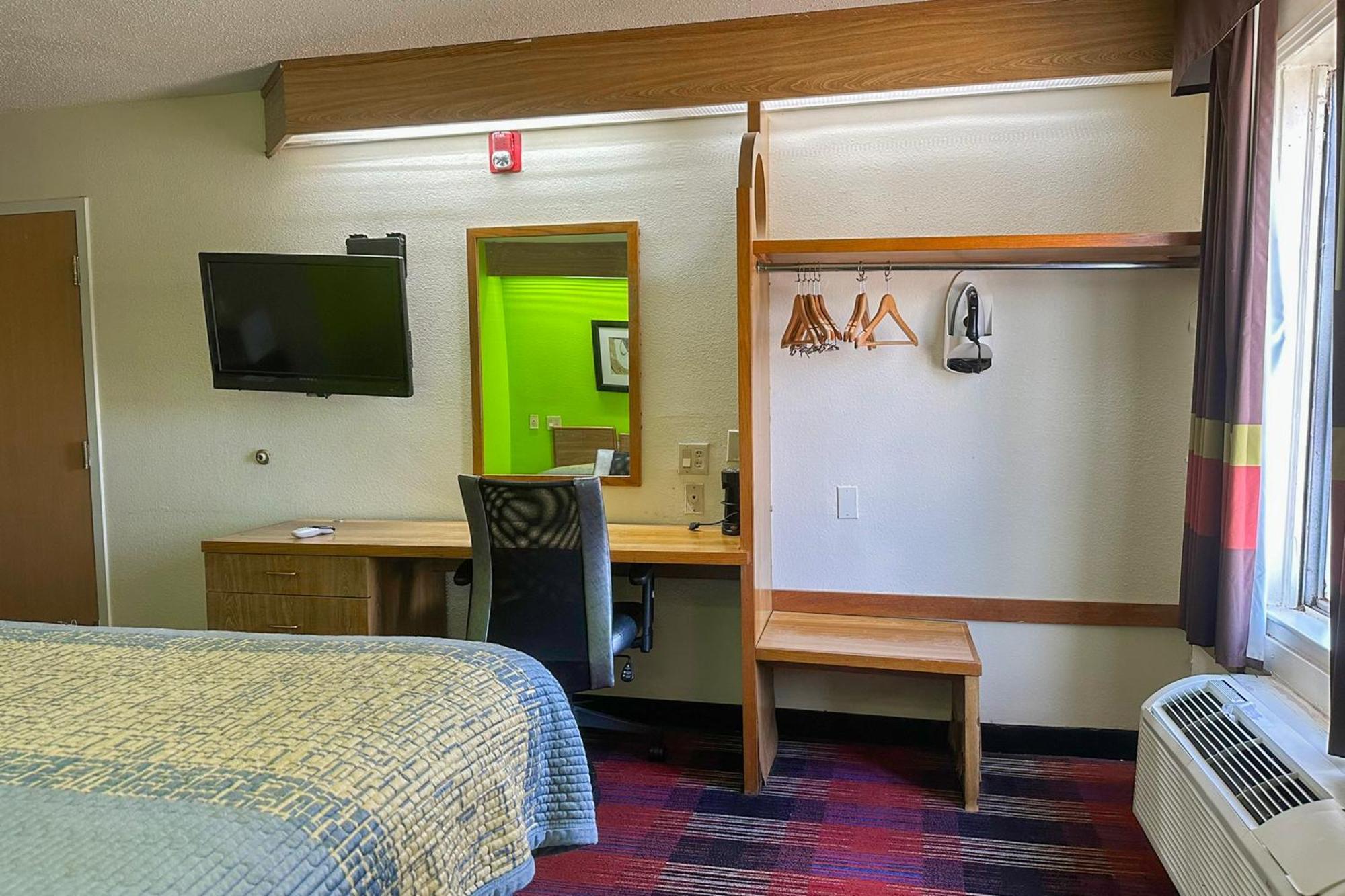 Classic Inn By Oyo I- 240 Near Memphis Airport Extérieur photo