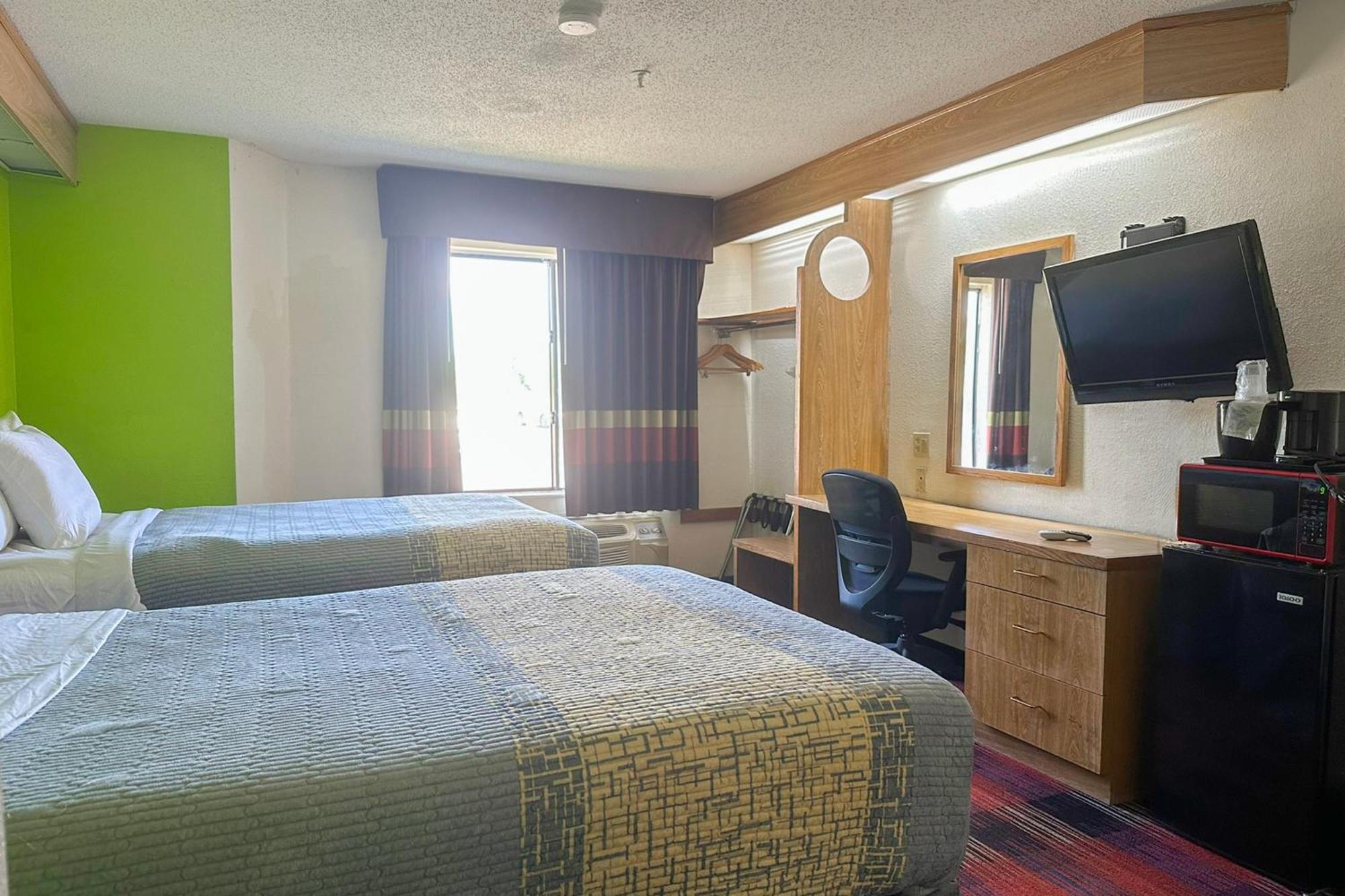 Classic Inn By Oyo I- 240 Near Memphis Airport Extérieur photo
