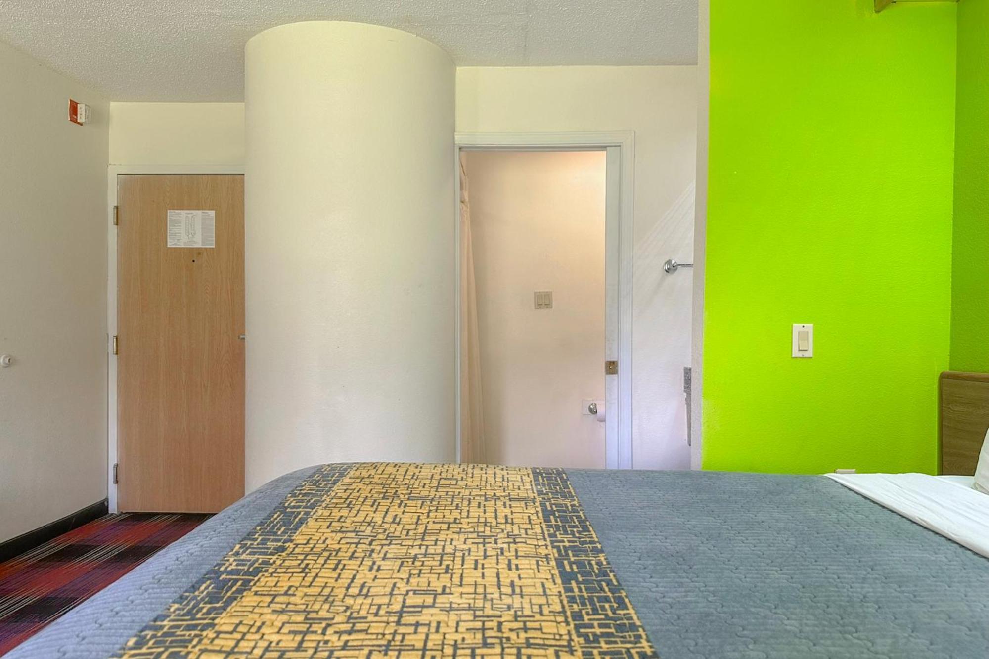 Classic Inn By Oyo I- 240 Near Memphis Airport Extérieur photo