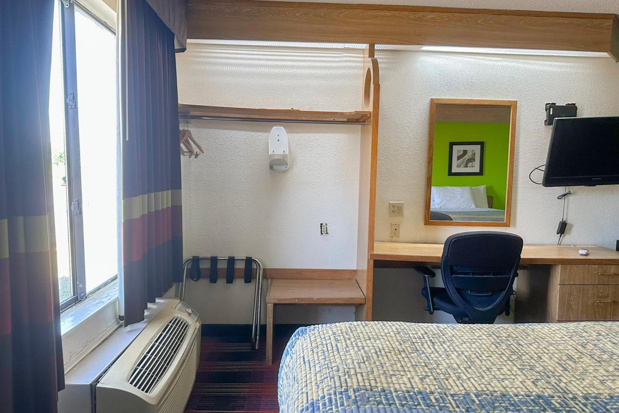 Classic Inn By Oyo I- 240 Near Memphis Airport Extérieur photo
